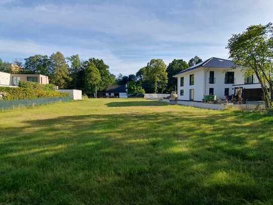 Isernhagen-Süd: Toplage Baugrundstück 1.433 m²