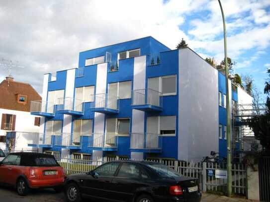 Helles und ruhiges Apartment mit Balkon und Küchenzeile in Obermenzing