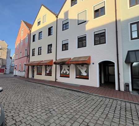 Herrliche 3 Zi. Wohnung mit Balkon, mitten in der Altstadt gelegen