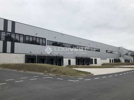 7. - 15.000 m² Logistikfläche / 14 Rampen