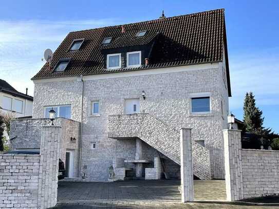 Zweifamilienhaus mit Gastronomie in Düdelsheim.