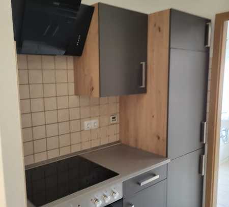 Kleine gemütliche 2-Raum-Wohnung, mit Einbauküche, zu vermieten