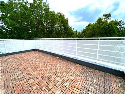 Lichtdurchflutete Maisonettewohnung mit Balkon