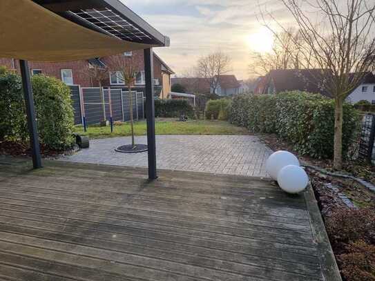 Haus freistehend Loxone Smart Home, EBK, Klima, Holzofen, Solar,