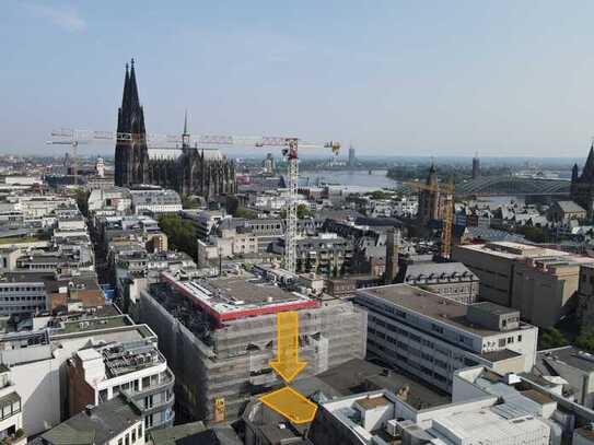 Entwicklungs Büro- und Geschäftshaus in der Fußgängerzone