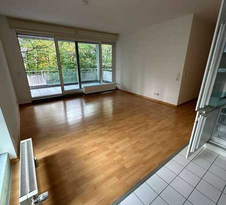 Lichtdurchflutete 2 Zimmer-Wohnung mit Tiefgaragenstellplatz in Langen