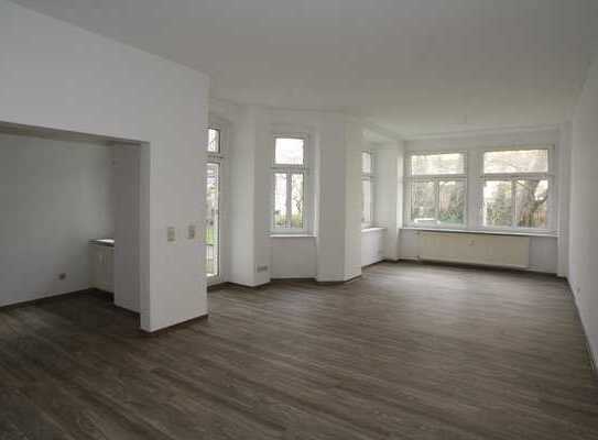 Tolle EG-Wohnung mit Vinyl-Belag und Balkon...