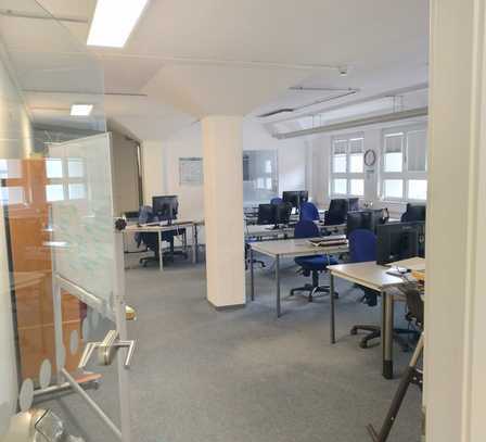 155 m² moderne Bürofläche mit Industrie Charme. Provisionsfrei.