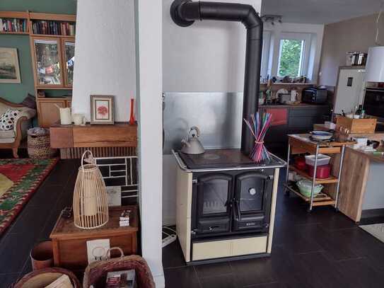 Geräumiges, günstiges 6-Zimmer-Einfamilienhaus mit EBK und großem Garten in Holm bei Wedel
