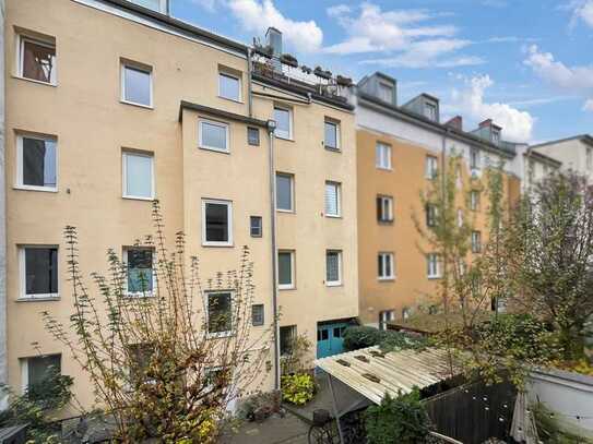 Sieben Wohnungen in einem Altbau zu verkaufen in München-Sendling