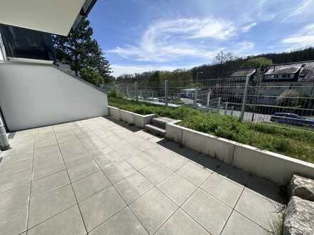 Erstbezug! Sonnige 2,5 Zimmer Wohnung mit Terrasse