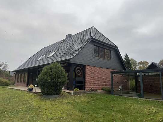 2-Familienhaus; Mehrgenerationenhaus, Zwei Wohnungen in idyllischer Dorflage