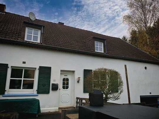 Freistehendes Einfamilienhaus mit Blick ins Grüne