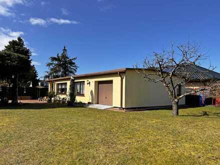 Einfamilienhaus auf großem Grundstück