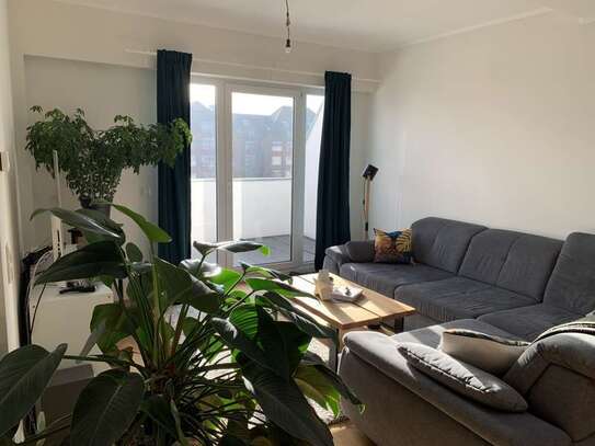 Sehr schöne Dachgeschoss, 95m2, Fernblick, Neuzustand, Sud Terrasse !