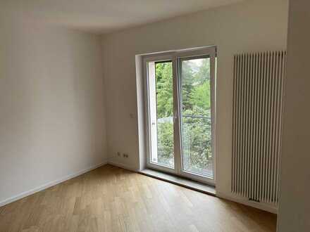 Ansprechende 6-Zimmer-Wohnung mit Balkon und Einbauküche in Cottbus