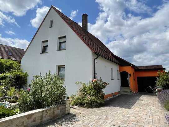 Zweifamilienhaus inkl. Einliegerwohnung in beliebtem Wohngebiet