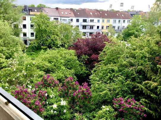 Attraktive 2-Zimmer-Wohnung mit großem Balkon, EBK und Stellplatz in zentraler Lage (ab 01.03.2025)