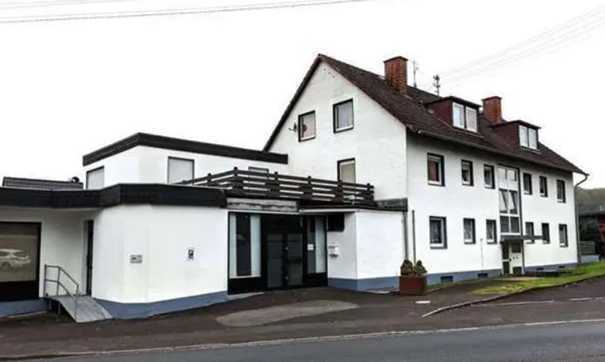                                                               ab sofort: Erstbezug nach Renovierung 3ZKB Wohnung mit Einbauk&uuml;che                                                       in Freudenberg (Amberg-Sulzbach)