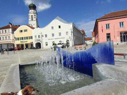 Vielseitig zu nutzendes Ladenlokal in 1A-Lage am Stadtplatz der Golf- und Kurstadt Bad Griesbach