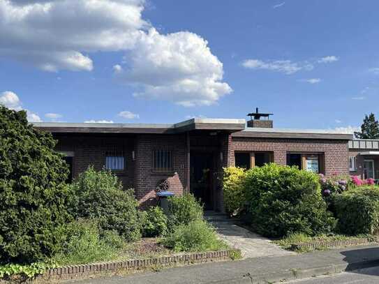 VERKAUFT! Sanierungsbedürftiger Bungalow in bester Nachbarschaft