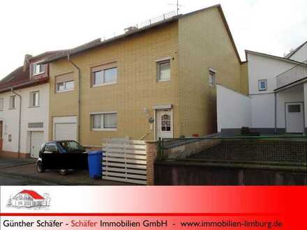 Top gepflegtes Verklinkertes Einfamilienhaus m. Terrasse, Garten und Garage