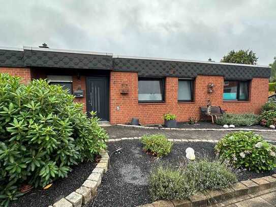 Gepflegtes Reihenendhaus mit großem Garten + Garage u. Carport