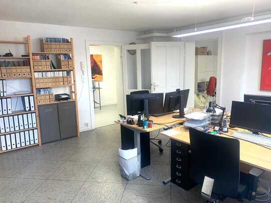 Gewerbeetage als Büro im Niederparterre zu vermieten