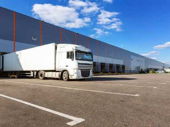 FLEXIBLE ANMIETUNG | ca. 8.000 qm Logistik | Rampe + ebenerdig | 12 m UKB!