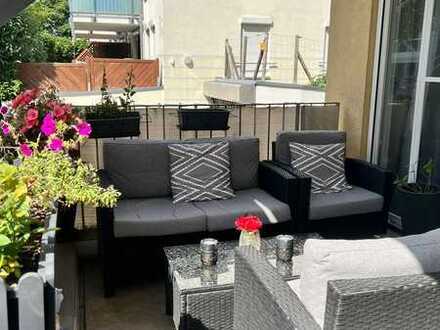 Herrliche 4,5 Zimmer Wohnung mit Balkon, Garage und Aufzug