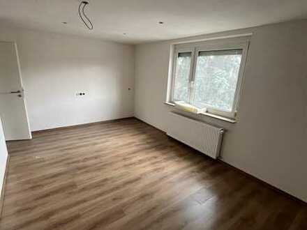 Exklusive 2-Zimmer-Wohnung mit gehobener Innenausstattung in Wiernsheim