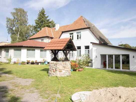 Mehrfamilienhaus/Ferienhausanlage in Löbnitz Ortsmitte- Potenzial für Familien und Investoren!