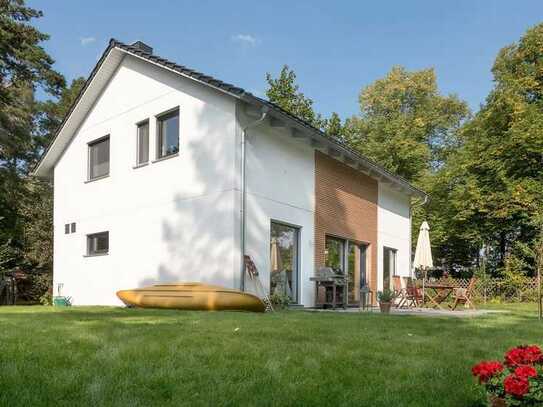 Bezugsfertiges Einfamilienhaus mit Keller als frei planbares Architektenhaus