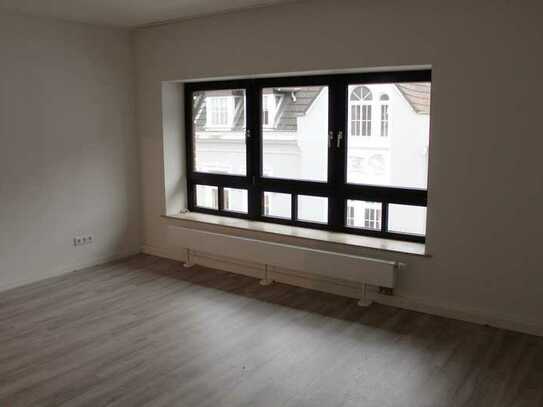 Bielefeld hautnah - 2-Zimmer-Wohnung frisch für Sie renoviert!