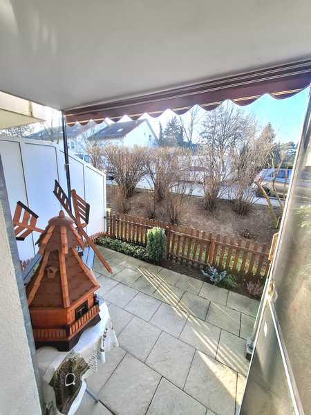 Sehr gepflegte und ruhige Terrassenwohnung mit Tiefgaragenstellplatz