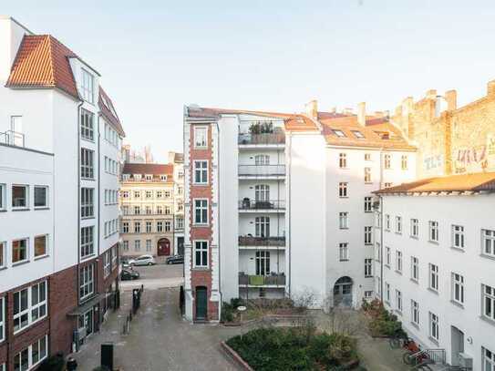 Komplettpaket in Mitte - Büro im 2.OG nahe Rosenthaler Platz