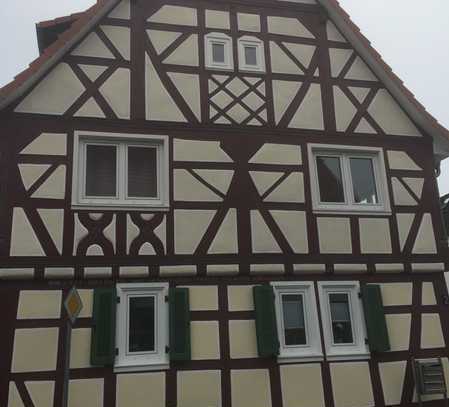 Mietwohnung in Dreieich-Offenthal: Moderne 3-Zimmer-Wohnung im historischen Fachwerkhaus