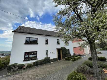 Ein/Zweifamilienhaus mit Platz für die ganze Familie.