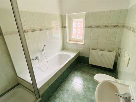 Wohlfühlen kann so einfach sein - schöne Wohnung mit Südbalkon, Keller+Bodenkammer