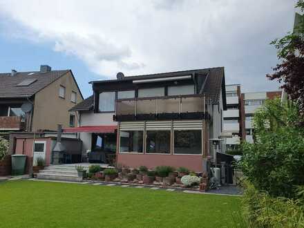 Solides 2-Familien-Wohnhaus in ruhiger Rondorf-Lage zur sofortigen Eigennutzung der 1. Etage
