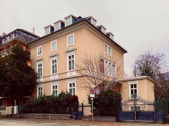 Charmante Maisonette Wohn-und Gewerbeeinheit in Sachsenhausen