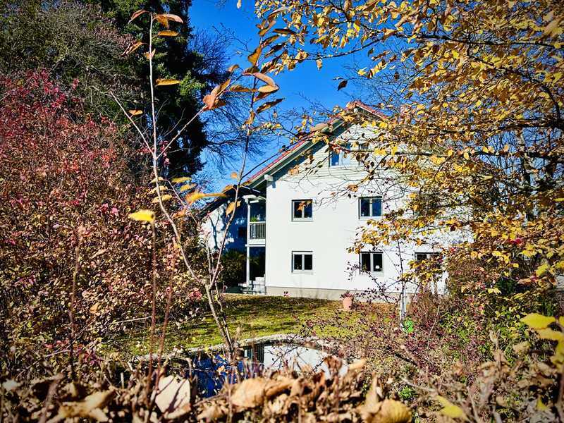                                                               Sonnige 4-Zimmer-Maisonette im Gr&uuml;nen mit Alpenblick, Balkon &amp; hochwertiger Aus&hellip;                                                       in Hohenbrunn (München)
