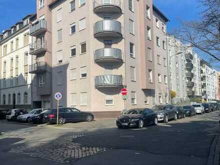 Gepflegte 2-Zimmer-Wohnung mit Balkon und Einbauküche in Offenbach am Main