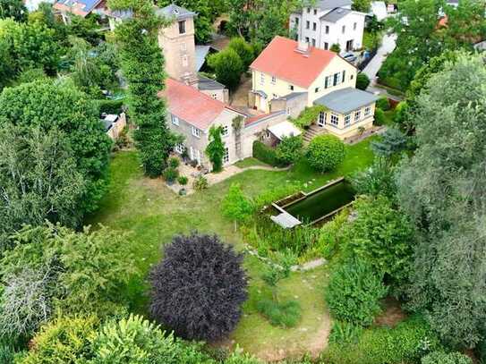 Villa am Schlosspark in Potsdam Bornstedt -
Exklusive Eleganz inmitten grüner Idylle