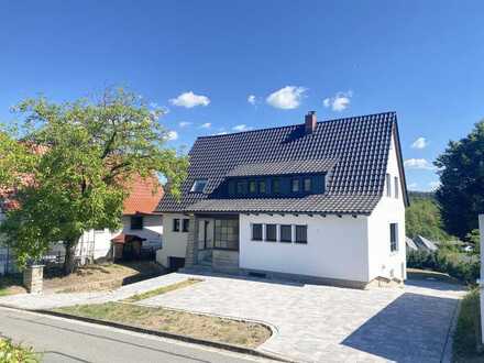 Erstbezug nach Sanierung! Großzügiges Einfamilienhaus mit tollem Fernblick in Weitramsdorf