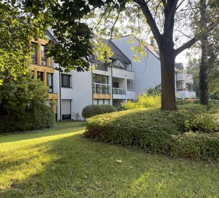 Exklusive 2,5 Zi.­Wohnung mit EBK und großem Balkon direkt am Wöhrder See mit Blick in den Park