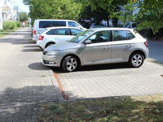 Nie wieder Parkplatz suchen - Außenstellplatz zu vermieten!