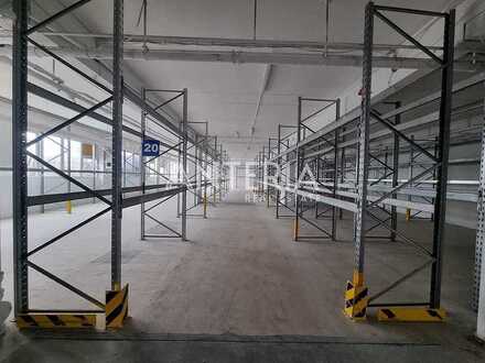 Renovierte Halle in guter Infrastruktur