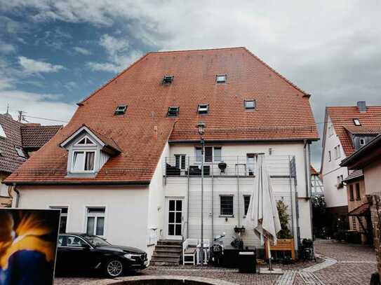 Altstadtflair von Bönnigheim genießen in wunderschöner, lichtdurchfluteter Wohnung