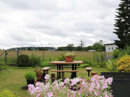 Attraktives Ein-/Zweifamilienhaus mit Garten - Einzug 04/2025